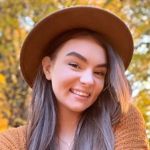 Meet your Posher, Hanna